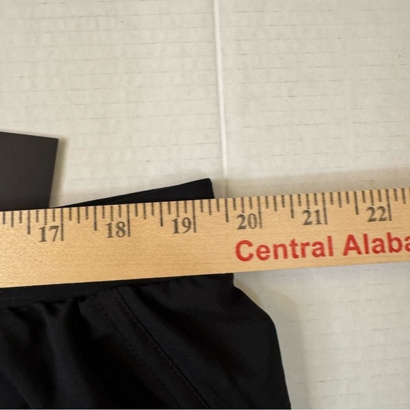 Under Armour Women’s Fly By 2.0 Loose Fit Lined Tie Running Shorts Black - Picture 4 of 6